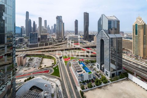 Duplex in Central Park Tower, DIFC, Dubai 2 bedrooms, 165 sq.m. № 66418 - photo 15