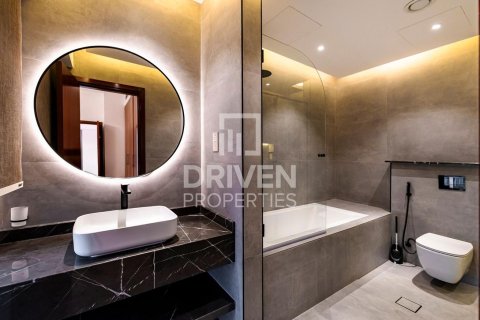 Duplex in Central Park Tower, DIFC, Dubai 2 bedrooms, 165 sq.m. № 66418 - photo 11