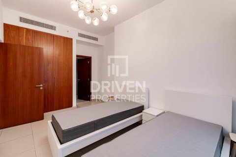 Duplex in Central Park Tower, DIFC, Dubai 2 bedrooms, 165 sq.m. № 66418 - photo 9