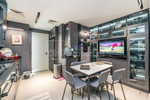 Villa in Dubai 4 bedrooms, 174.7 sq.m. № 77014 - photo 12