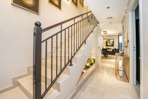 Villa in Dubai 4 bedrooms, 174.7 sq.m. № 77014 - photo 14