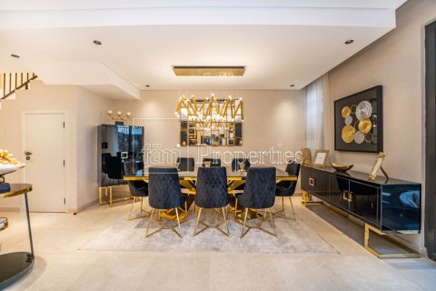 Villa in Dubai 4 bedrooms, 174.7 sq.m. № 77014 - photo 8