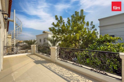 Снять в аренду виллу в Аль-Барше, Дубай: 6 спален, 1393.5м², № 77019 - фото 29