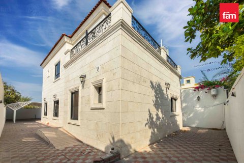 Снять в аренду виллу в Аль-Барше, Дубай: 6 спален, 1393.5м², № 77019 - фото 26