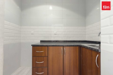 Снять в аренду виллу в Аль-Барше, Дубай: 6 спален, 1393.5м², № 77019 - фото 18