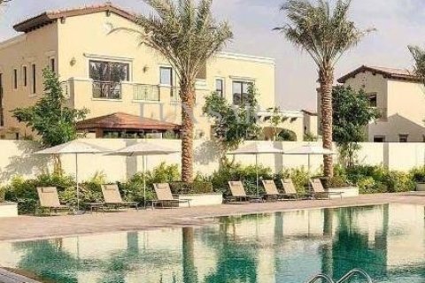 Купить виллу в Arabian Ranches 2, Дубай: 4 спальни, 275.3м², № 37550 - фото 2