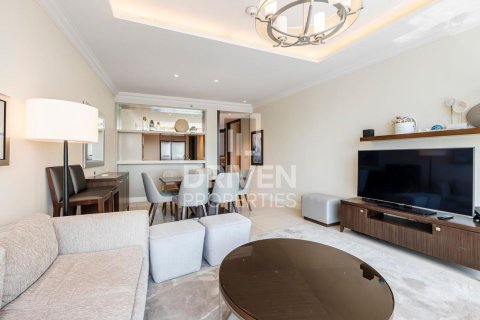 Снять в аренду квартиру в The Address Residence Fountain Views, Даунтаун Дубай (Даунтаун Бурдж Дубай), Дубай: 2 спальни, 127м², № 20864 - фото 2