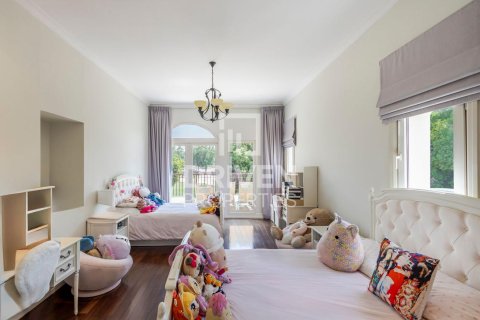 Villa en Jumeirah Golf Estates, Dubai, 5 dormitorios, 871 m², № 20865 - foto 5
