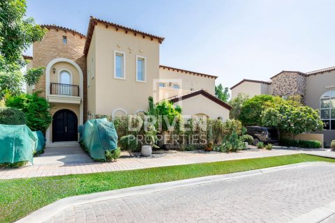 Villa en Jumeirah Golf Estates, Dubai, 5 dormitorios, 871 m², № 20865 - foto 18