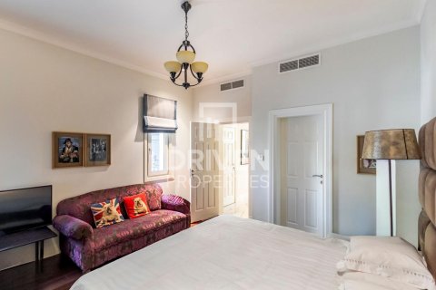 Villa en Jumeirah Golf Estates, Dubai, 5 dormitorios, 871 m², № 20865 - foto 28