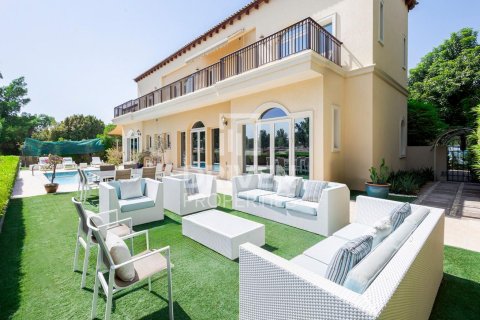 Villa en Jumeirah Golf Estates, Dubai, 5 dormitorios, 871 m², № 20865 - foto 17