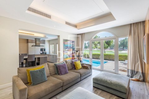Villa en Jumeirah Golf Estates, Dubai, 5 dormitorios, 871 m², № 20865 - foto 3