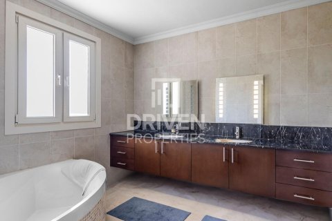 Villa en Jumeirah Golf Estates, Dubai, 5 dormitorios, 871 m², № 20865 - foto 16