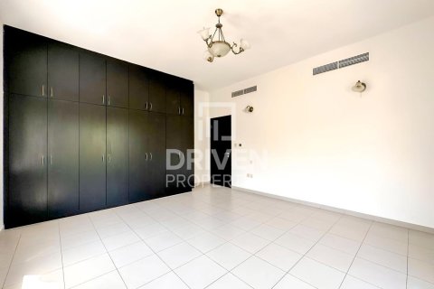 Villa in The Villa, Dubai 5 bedrooms, 925.04 sq.m. № 128086 - photo 6