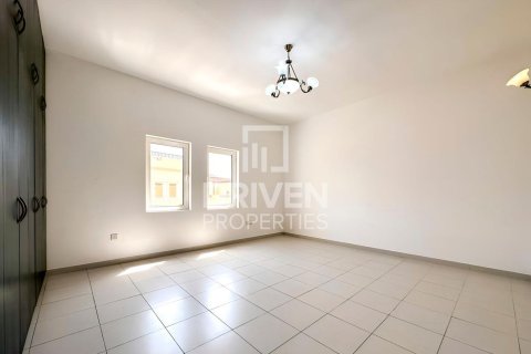 Villa in The Villa, Dubai 5 bedrooms, 925.04 sq.m. № 128086 - photo 9