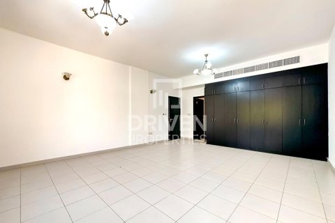 Villa in The Villa, Dubai 5 bedrooms, 925.04 sq.m. № 128086 - photo 4
