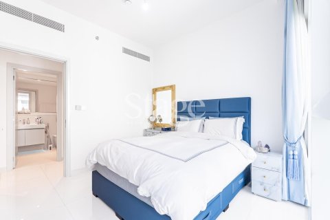 Apartment in EMAAR Beachfront, Dubai Harbour, Dubai 3 bedrooms, 195 sq.m. № 122248 - photo 12