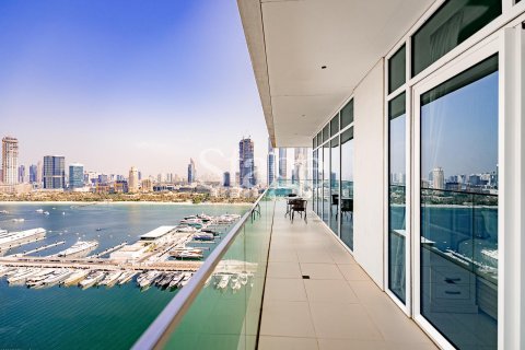 Apartment in EMAAR Beachfront, Dubai Harbour, Dubai 3 bedrooms, 195 sq.m. № 122248 - photo 4