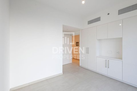 Apartment in Zabeel, Dubai 2 bedrooms, 101.36 sq.m. № 135712 - photo 2