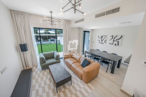 Townhouse in Park Residences, DAMAC Hills (Akoya by DAMAC), Dubai 4 bedrooms, 180 sq.m. № 15675 - photo 5