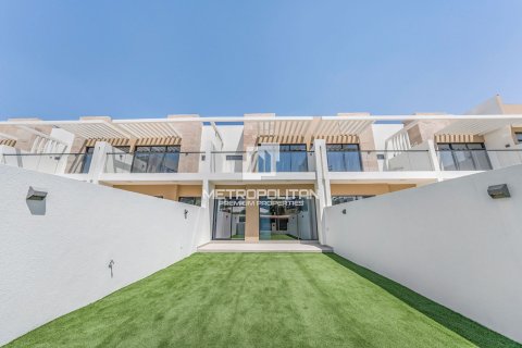 Townhouse in Park Residences, DAMAC Hills (Akoya by DAMAC), Dubai 4 bedrooms, 180 sq.m. № 15675 - photo 22