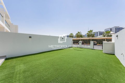 Townhouse in Park Residences, DAMAC Hills (Akoya by DAMAC), Dubai 4 bedrooms, 180 sq.m. № 15675 - photo 17
