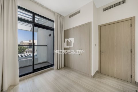 Townhouse in Park Residences, DAMAC Hills (Akoya by DAMAC), Dubai 4 bedrooms, 180 sq.m. № 15675 - photo 12