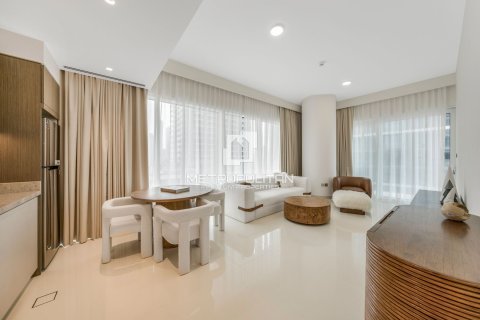 Apartment in EMAAR Beachfront, Dubai Harbour, Dubai 1 bedroom, 83 sq.m. № 15676 - photo 1