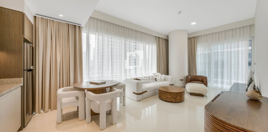 Apartment in EMAAR Beachfront, Dubai Harbour, Dubai 1 bedroom, 83 sq.m. № 15676