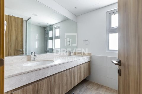Villa in Amaranta, Dubai Land, Dubai 4 bedrooms, 330.36 sq.m. № 135905 - photo 12