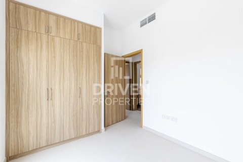 Villa in Amaranta, Dubai Land, Dubai 4 bedrooms, 330.36 sq.m. № 135905 - photo 17