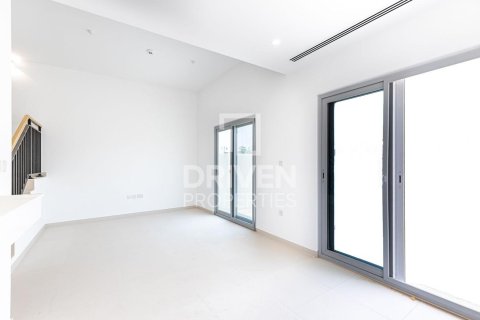 Villa in Amaranta, Dubai Land, Dubai 4 bedrooms, 330.36 sq.m. № 135905 - photo 8