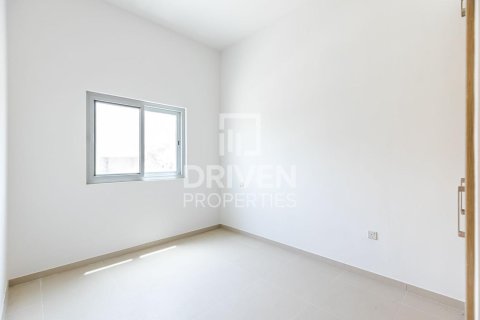 Villa in Amaranta, Dubai Land, Dubai 4 bedrooms, 330.36 sq.m. № 135905 - photo 9