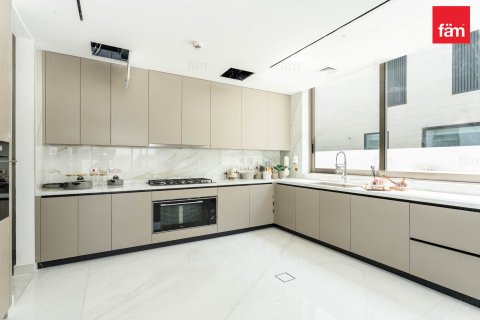 Купить виллу в Al Furjan, Дубай: 5 спален, 600м², № 76894 - фото 7