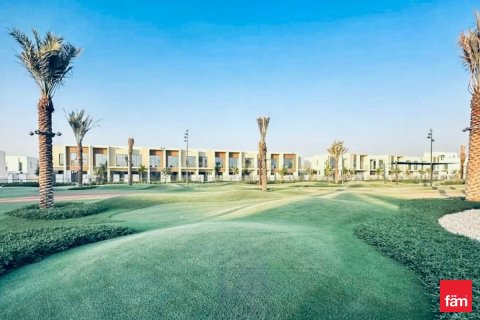 Снять в аренду виллу в Дубае: 3 спальни, 174м², № 76903 - фото 9