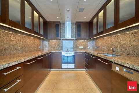 Apartment in Downtown Dubai (Downtown Burj Dubai), Dubai 2 bedrooms, 165.2 sq.m. № 100882 - photo 6