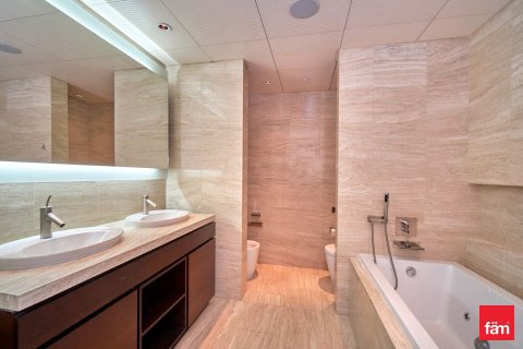 Apartment in Downtown Dubai (Downtown Burj Dubai), Dubai 2 bedrooms, 165.2 sq.m. № 100882 - photo 10