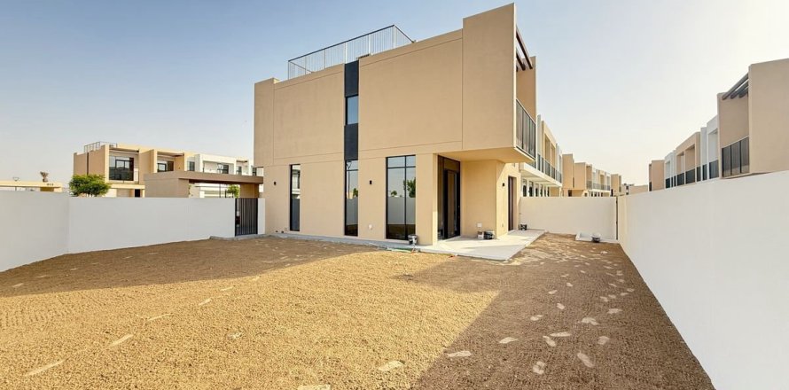 Таунхаус в Дубае, 4 спальни, 232.1м², № 24516