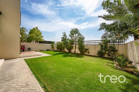 Villa in Regional, Jumeirah Park, Dubai 3 bedrooms, 284.56 sq.m. № 139836 - photo 6