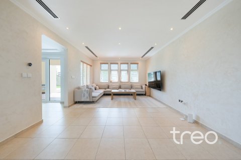 Villa in Regional, Jumeirah Park, Dubai 3 bedrooms, 284.56 sq.m. № 139836 - photo 12