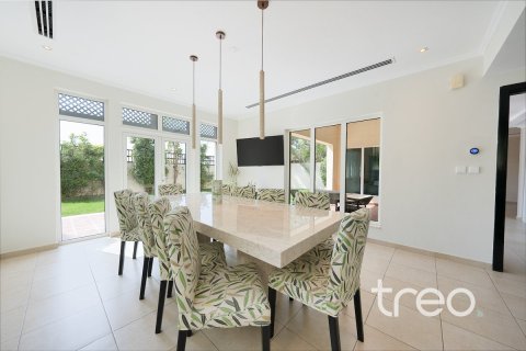 Villa in Regional, Jumeirah Park, Dubai 3 bedrooms, 284.56 sq.m. № 139836 - photo 10