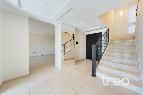 Villa in Regional, Jumeirah Park, Dubai 3 bedrooms, 284.56 sq.m. № 139836 - photo 14