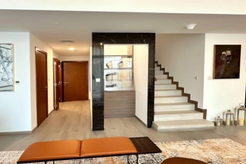 Apartment in Dubai 2 bedrooms, 291.2 sq.m. № 71677 - photo 5