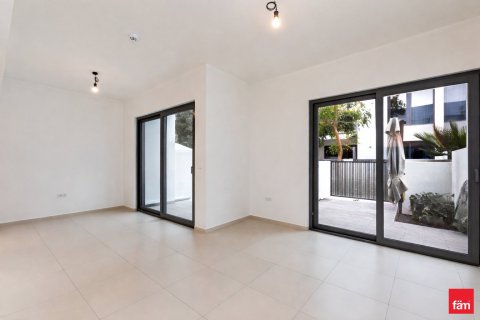 Villa in Tilal Al Ghaf, Dubai 3 bedrooms, 140.4 sq.m. № 100016 - photo 2