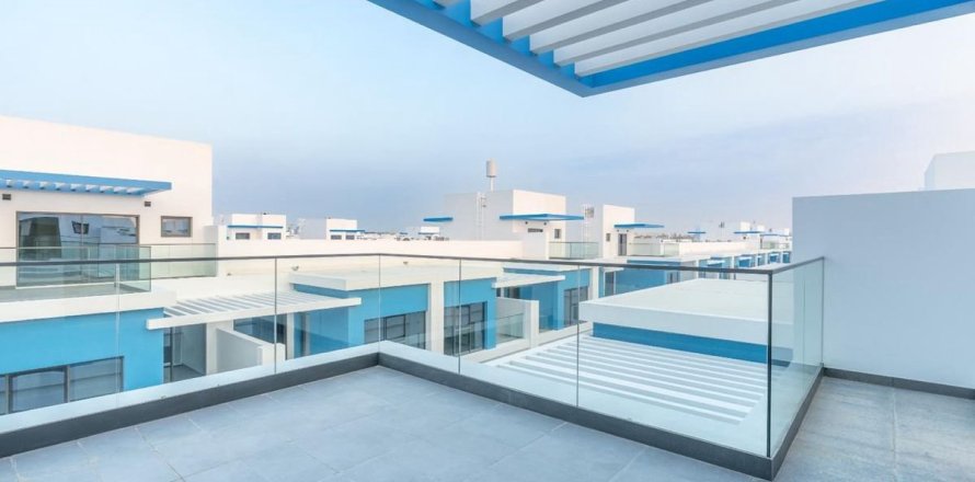 Maison de ville à Dubai, 5 chambres, 219.5 m², № 100008