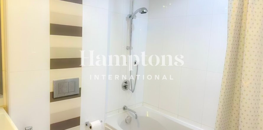 Apartment in Downtown Dubai (Downtown Burj Dubai), Dubai 1 bedroom, 70.2347 sq.m. № 110989