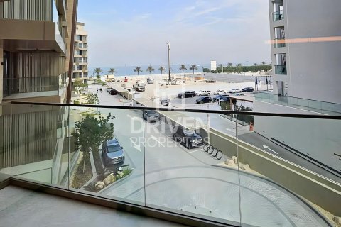 Apartment in Palm Jumeirah, Dubai 2 bedrooms, 126 sq.m. № 18763 - photo 7