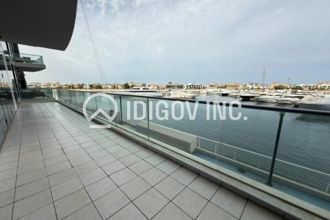 Снять в аренду квартиру в Oceana, Пальма Джумейра, Дубай: 2 спальни, 182м², № 38165 - фото 1