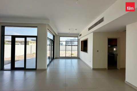 Villa à Dubai, 5 chambres, 529.7 m², № 120724