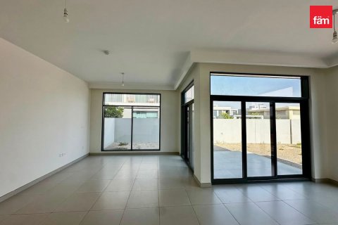 Villa à Dubai, 5 chambres, 529.7 m², № 120724 - photo 2